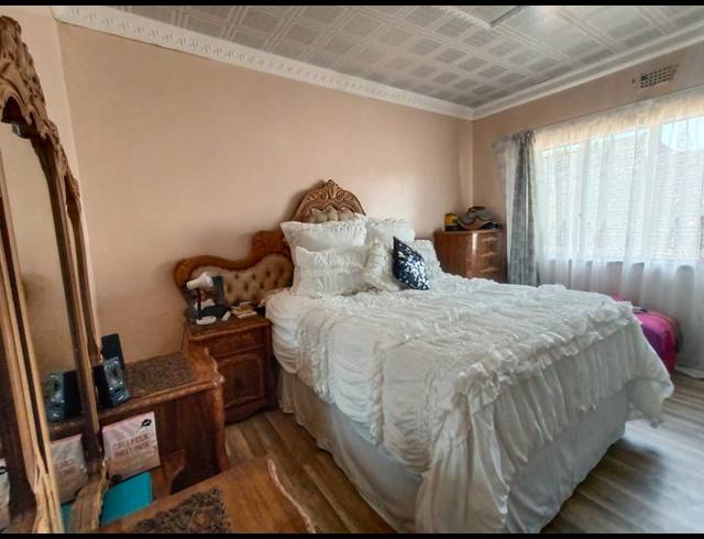 3 BEDROOM HOUSE FOR SALE IN VANDERBIJLPARK CE 2